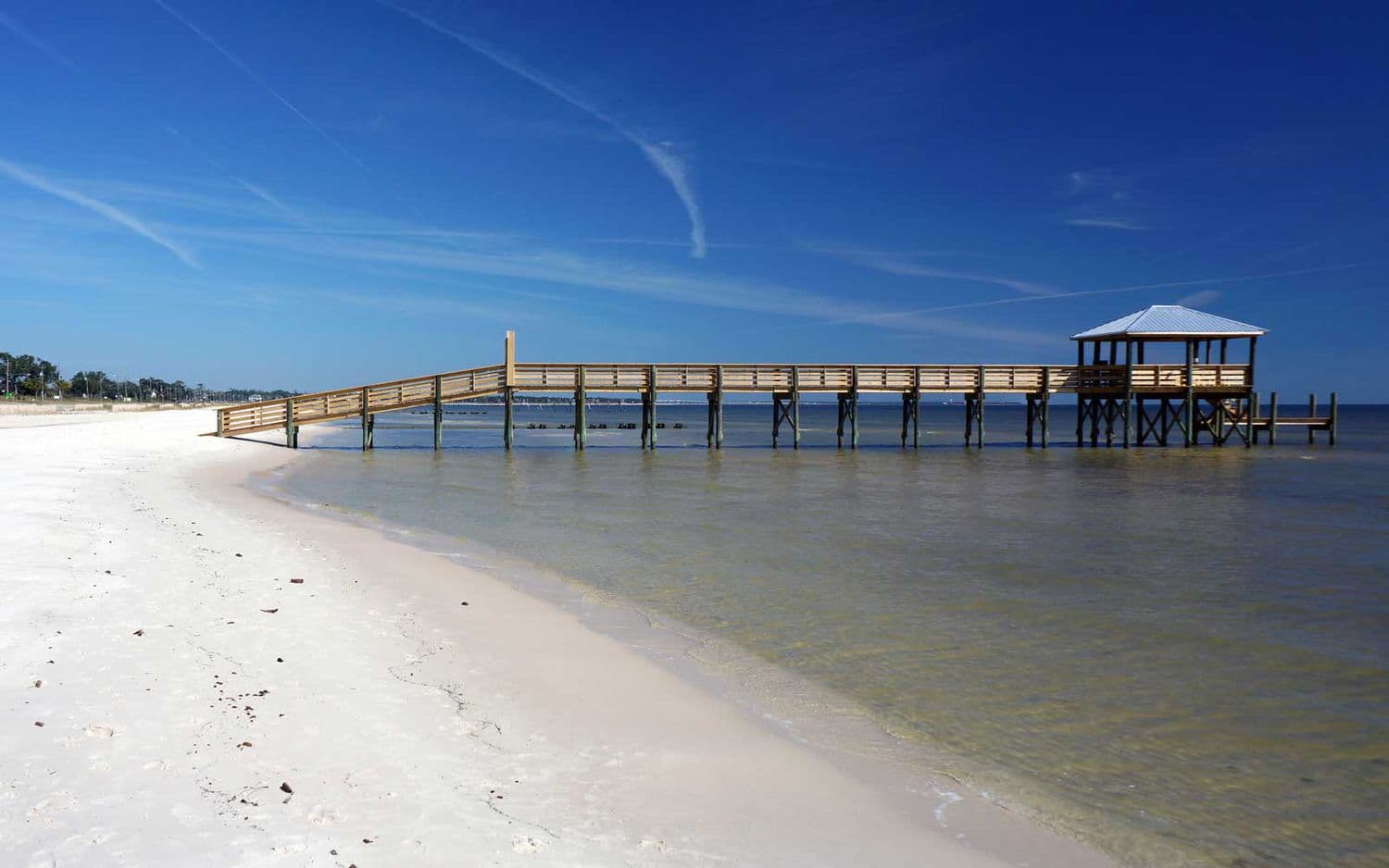 Beautiful Louisiana Gulf Coast coastline with pristine beaches and turquoise waters - Gulf Coast Tourist Directory